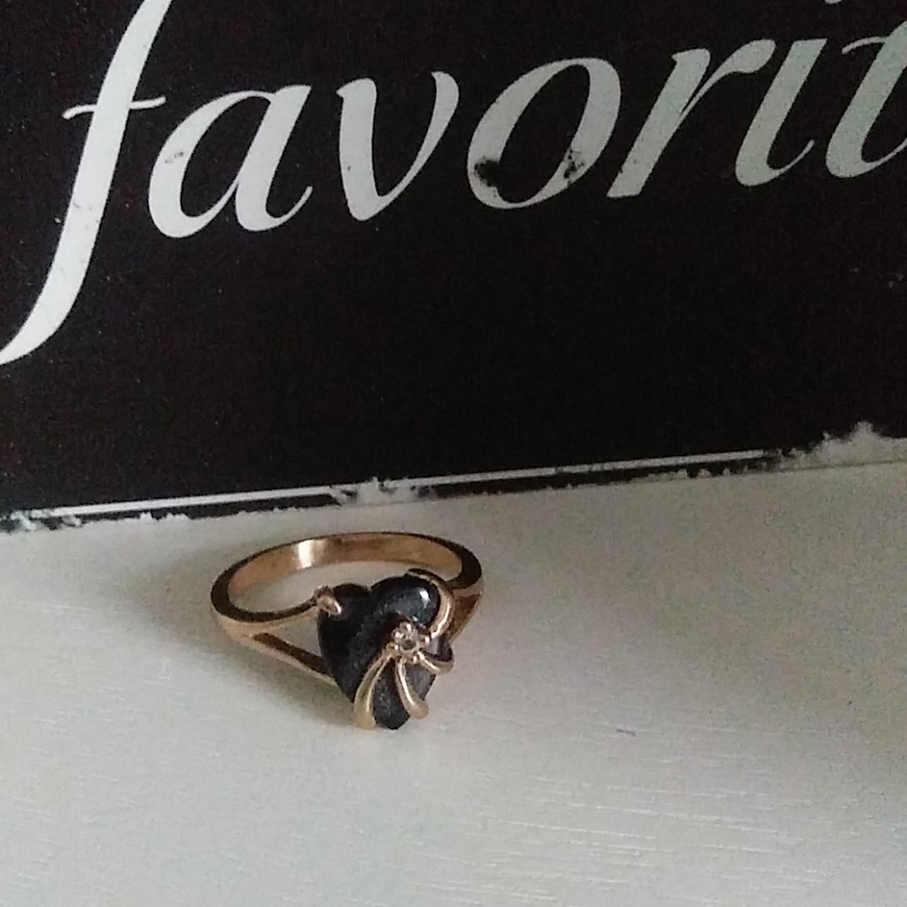 Stylish Gold Ring with Black Heart